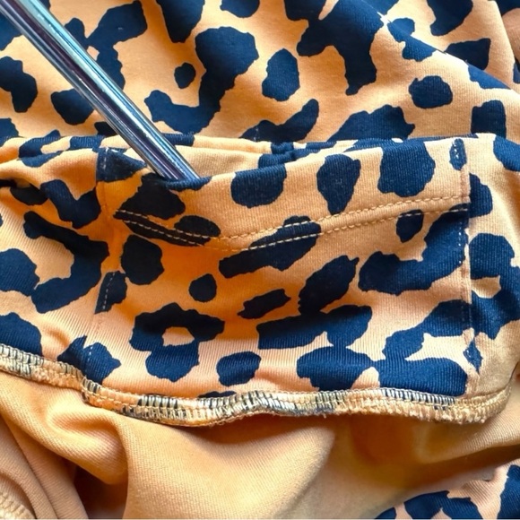 LICI FITLeopard Print Scrunch Biker Shorts - Size M - Animal Print / Orange - Picture 6 of 12